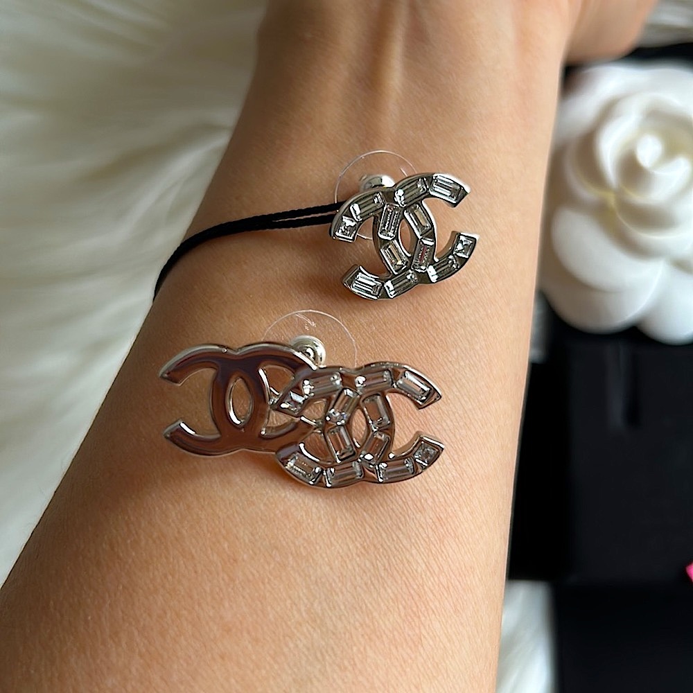 Chanel CC Crystal Stud Earrings Silver - Picture 12 of 12